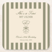 She's A Tini Bit Older Coffee Martini Birthday Rechteckiger Pappuntersetzer (Vorderseite)
