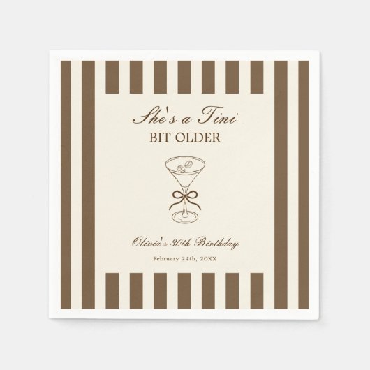 She's A Tini Bit Older Coffee Martini Birthday Serviette (Vorderseite)