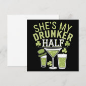Shes mein Betrunkeneres halb St Patricks Matching  Einladung (Vorne/Hinten)