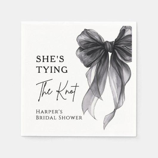 She's Tying The Knot Black Bow Bridal Shower Serviette (Vorderseite)