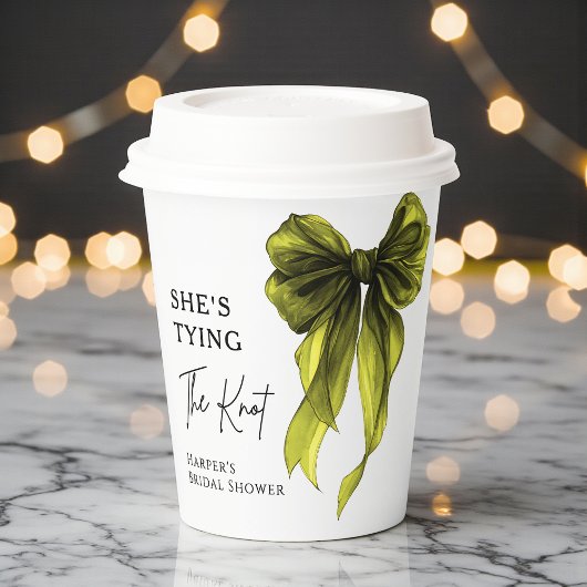 She's Tying The Knot Chartreuse Bow Bridal Shower Pappbecher