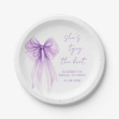 She's Tying The Knot Purple Bow Bridal Shower Pappteller (Vorderseite)