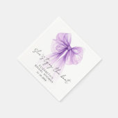 She's Tying The Knot Purple Bow Bridal Shower Serviette (Ecke)