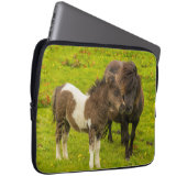 Shetland Pony Mother and Offspring Laptopschutzhülle (Vorne Rechts)