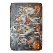 Shetland Sheepdog Halloween Spooky Badematte (Vorderseite Vertikal)