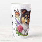 Shetland Sheepdog mit Blume und Schmetterlingen Milchtasse (Vorderseite)