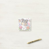 Shetland Sheepdog mit Blume und Schmetterlingen Post-it Klebezettel (Auf Schreibtisch)