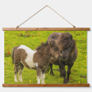 Shetlandpony-Mutter und Nachwuchs Wandteppich Mit Holzrahmen