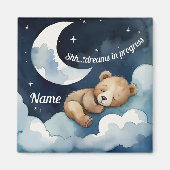 Shh... Träume im Fortschritt Schlafbär Magnet (Vorne)