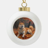 Shib Inu im Herbst Leaves Fall Inspiriert Keramik Kugel-Ornament (Vorderseite)