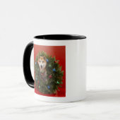 Shiba Inu Hund, der im WeihnachtsKranz sitzt Tasse (Vorderseite Links)