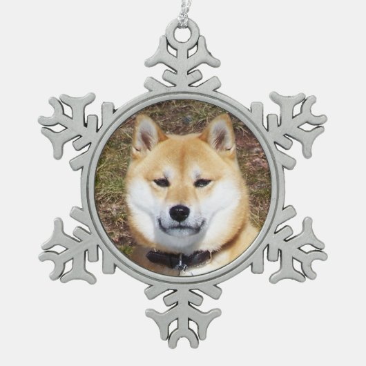 Shiba Inu-Kumako Schneeflocken Zinn-Ornament (Vorderseite)