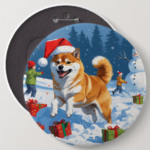 Shiba Inu läuft im Schnee mit Weihnachtsmütze Button