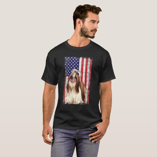 Shih Tzu American Flag Hund trägt Gesichtsmaske 4. T-Shirt (Vorne ganz)