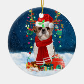 Shih Tzu Dog in Snow mit Weihnachtsgeschenken Keramik Ornament (Vorne)