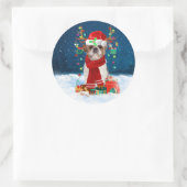 Shih Tzu Dog in Snow mit Weihnachtsgeschenken Runder Aufkleber (Tasche)