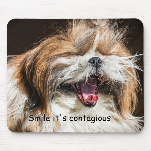 Shih tzu gähnend lachend niedlich lächelnder Text Mousepad (Vorne)