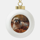 Shih Tzu im Herbst Leaves Fall Inspiriert Keramik Kugel-Ornament (Vorderseite)