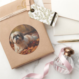Shih Tzu im Herbstlaubfall inspiriert Runder Aufkleber
