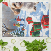 Shih Tzu läuft in Snow mit Weihnachtshut Geschirrtuch (Gefaltet)