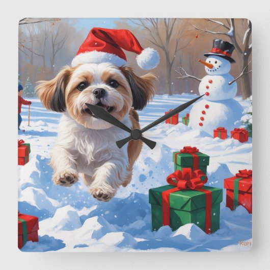 Shih Tzu läuft in Snow mit Weihnachtshut Quadratische Wanduhr (Vorderseite)