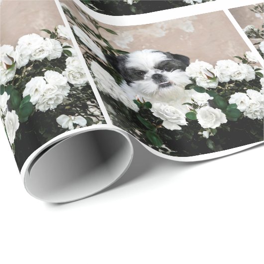 Shih Tzu und Rosen Geschenkpapier (Rolleneckpunkt)