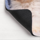 Shih Tzu Welpen unter einer kontrollierten Decke Mousepad (Ecke)