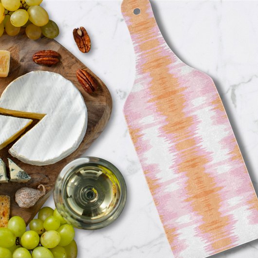 Shimmer Ikat in Pink and Orange Schneidebrett