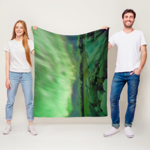 Shimmering Aurora Fleecedecke