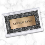 Shimmery Gold Ombre Foil und Funkelnd Schwarzer Gl Visitenkarten Dose<br><div class="desc">Imitate funkelnd schwarzer Buh-Glitzer gepaart mit Imitaten schimmern goldgebürstete metallische Folie Rechteck für einen Namen (oder mehr Informationen). Das luxuriöse goldene Rechteck ist ein digitales Bild,  sowie die Imitate schwarzen Glitzer. Schriftart Stile und andere Farben können geändert werden.</div>