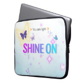 ✨ Shine on 15" Laptop Sleeve - Schmetterlingsleuch (Vorderseite Links)