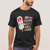 Shine strahlt wie ein Call Light Nurse Xmas Emerge T-Shirt (Vorderseite)