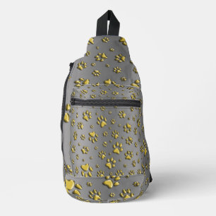 Shiny Gold Paws auf silberfarbenem Hintergrund Pri Crossbody Bag