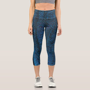 Shiny metallisches, leuchtend neonblaues abstrakte capri leggings
