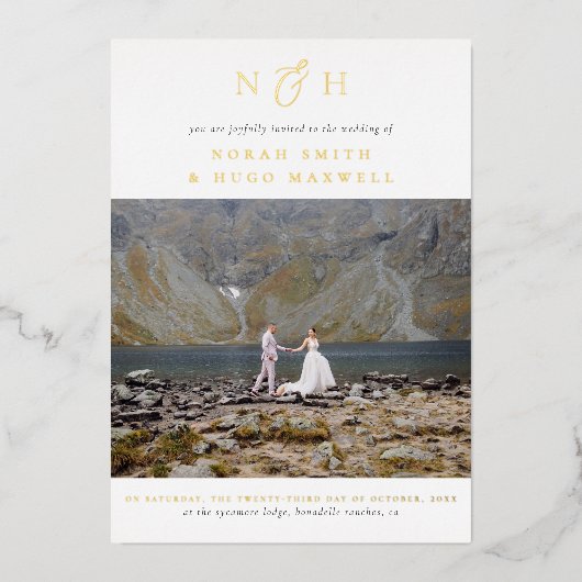 Shiny Monogram All In One QR Code Photo Wedding Folieneinladung (Vorderseite)