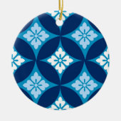 Shippo mit Blume Motif, Indigo Blau und Weiß Keramik Ornament (Vorne)