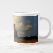 Shiprock gegen Thunderhead Jumbo-Tasse (Rechts)