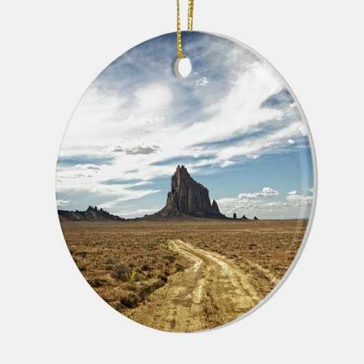 Shiprock New Mexiko-Gebirgssüdwestlandschaft Keramikornament (Links)