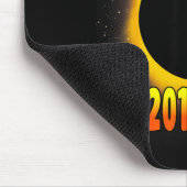 Shirt Blacked Out 2017 Total Solar Mousepad (Ecke)