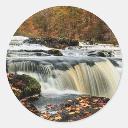 Shohola Falls im Herbst Runder Aufkleber (Vorderseite)