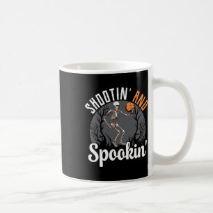 Shootin' and Spookin Skeleton Basketball Spieler H Kaffeetasse