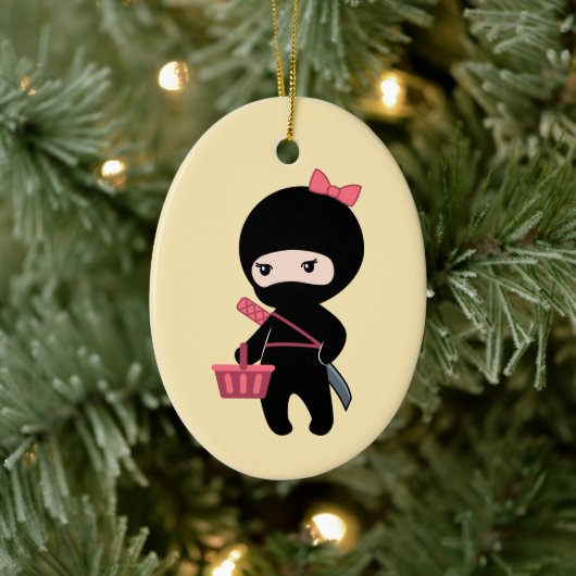 Shopping Ninja Girl on Yellow Keramik Ornament (Baum)