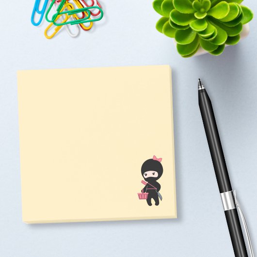 Shopping Ninja Girl on Yellow Post-it Klebezettel
