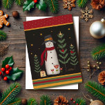 Shopping Snowman Kardinals Weihnachtskarte Karte<br><div class="desc">Niedliche Folk Shopping Snowman-Karte! Wünschen Sie Ihren Freunden eine glückliche Urlaubssaison mit dieser hübschen Weihnachtskarte! Es ist perfekt, um Ihren Lieben den Feiertagsszauber zu vermitteln. Diese festliche Karte erfasst die Essenz der Saison mit ihren lebhaften Farben und der einzigartigen handgezeichneten Inspirivity Art, zu der auch einige rote Vögel zählen. Sende...</div>