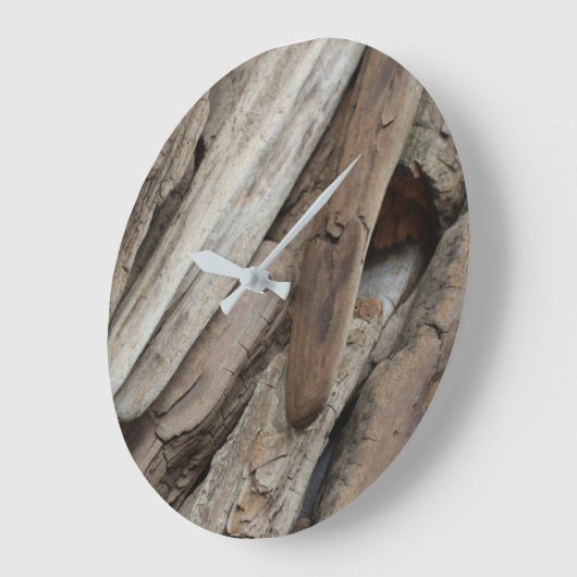 Shoreline Driftwood Photo Große Wanduhr (Winkel)