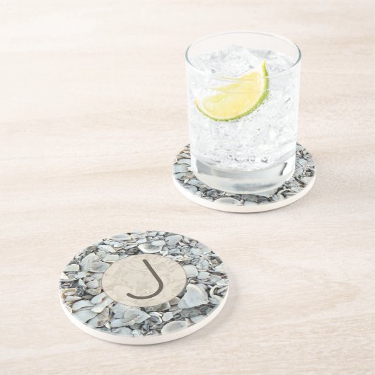 Shoreline Shells Mongram Style Getränkeuntersetzer (Seite)