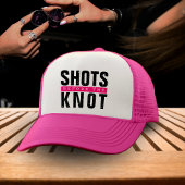 Shots vor dem Knoten Rosa Junggeselinnen-Abschied Truckerkappe