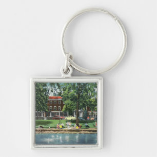 Shotwell Park and Sherwood Inn Scene Schlüsselanhänger