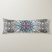 Showtextur Kaleidoskop in sandig silbrigen Farben Seitenschläferkissen (Vorderseite)