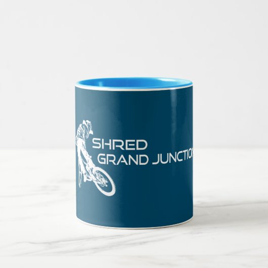 Shred Grand Junction Colorado Mountain Biking Zweifarbige Tasse (Mittel)
